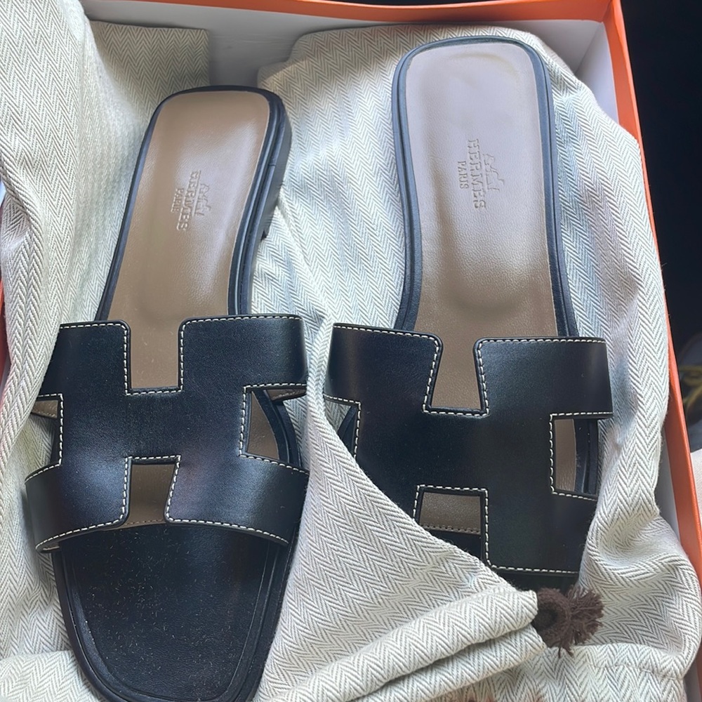 Size 40 Hermes sandal